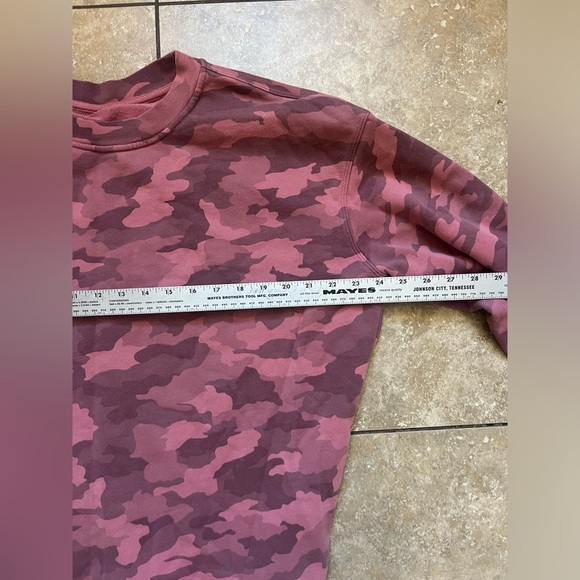 Lululemon Perfectly Oversized Crew
Heritage 365 Camo Brier Rose Multi - Picture 6 of 8